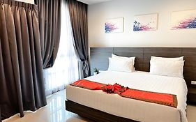 Crystal Suites Suvarnbhumi Airport